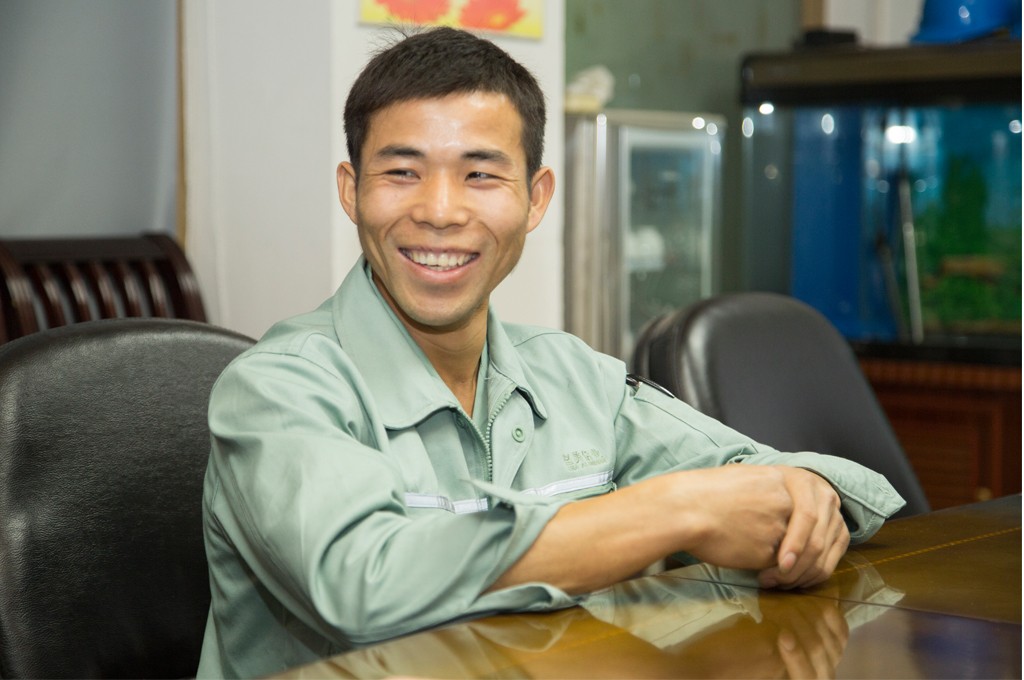 汗水澆灌的花朵終會綻放，我用雙臂撐起自己的天空 ——記俯臥撐第一名石全官專訪