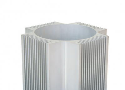 工業(yè)鋁材與傳統(tǒng)材質(zhì)的優(yōu)勢對(duì)比